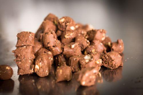 patriterra--worb-schweiz-geschenkservice-feinkost-antica-dispensa-monfortini-alla-nocciola-tartufe-nero-dolce-sweet-black-truffle-piemont-impressionen
